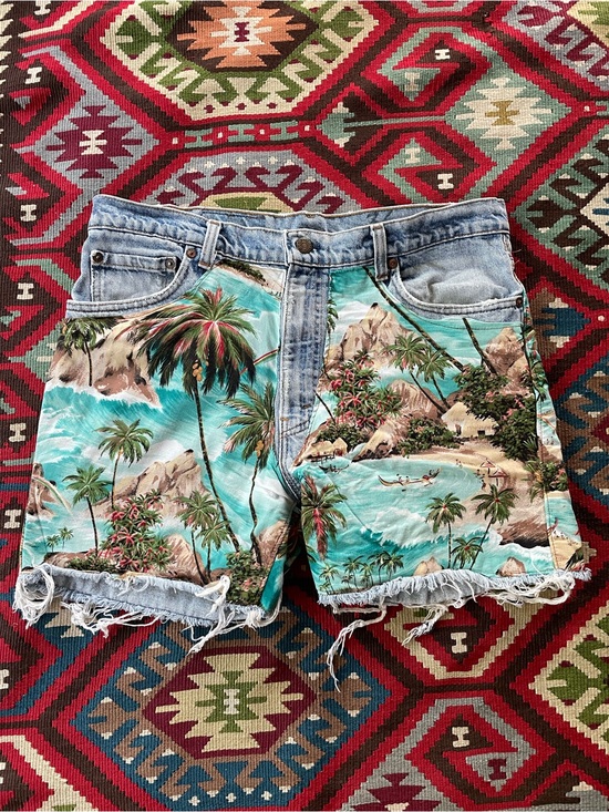 Levi's Pants - Vintage Levi’s Hawaii distressed shorts